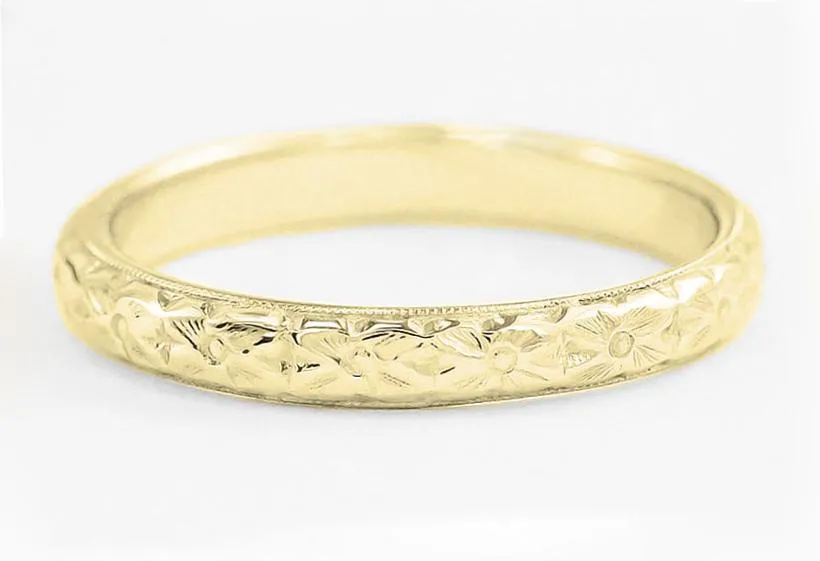 Art Deco Vintage Design Carved Dogwood Blossom Flowers Wedding Band in Yellow Gold