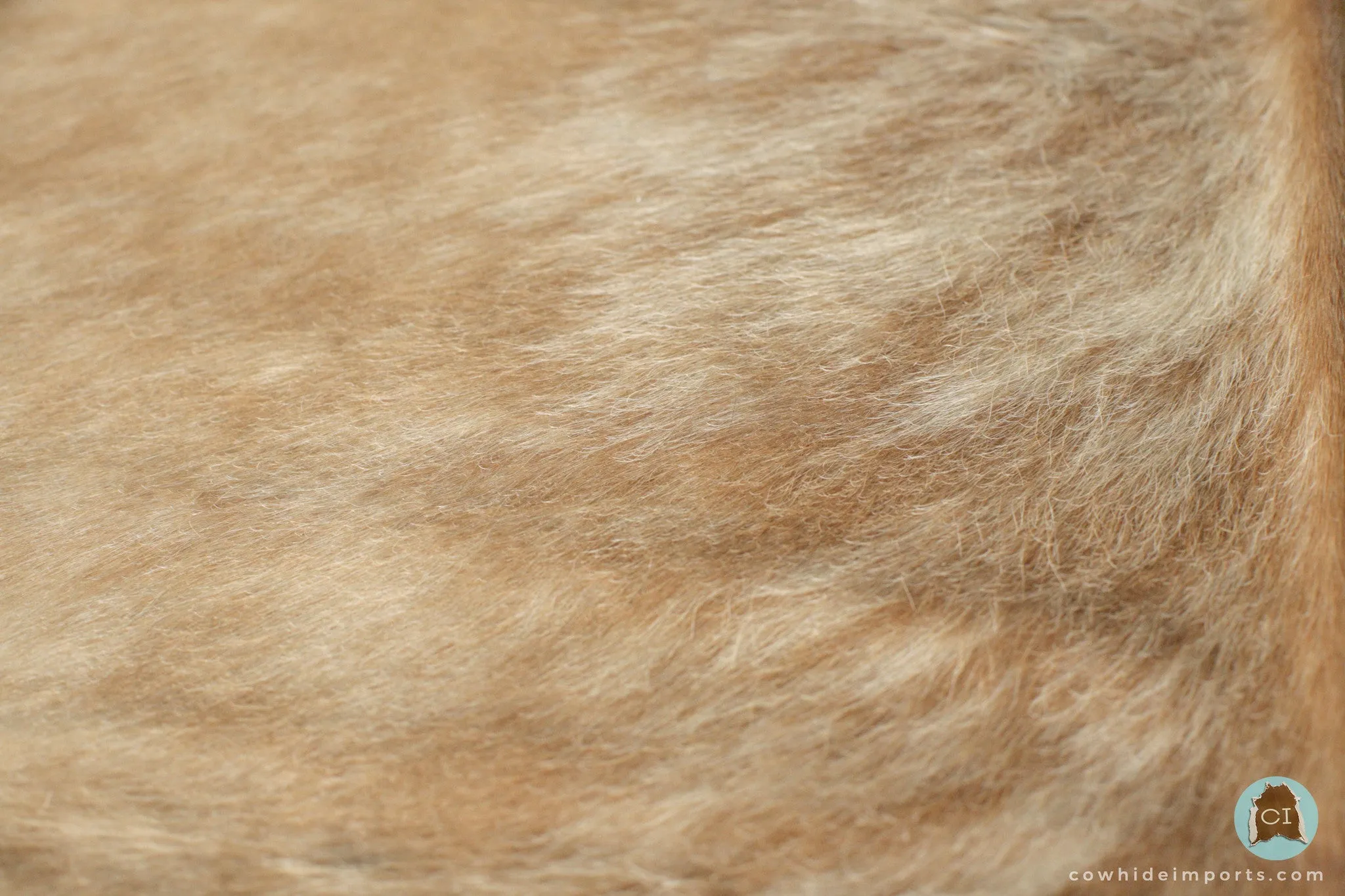 Light Brown Brindle Cowhide Rug - L