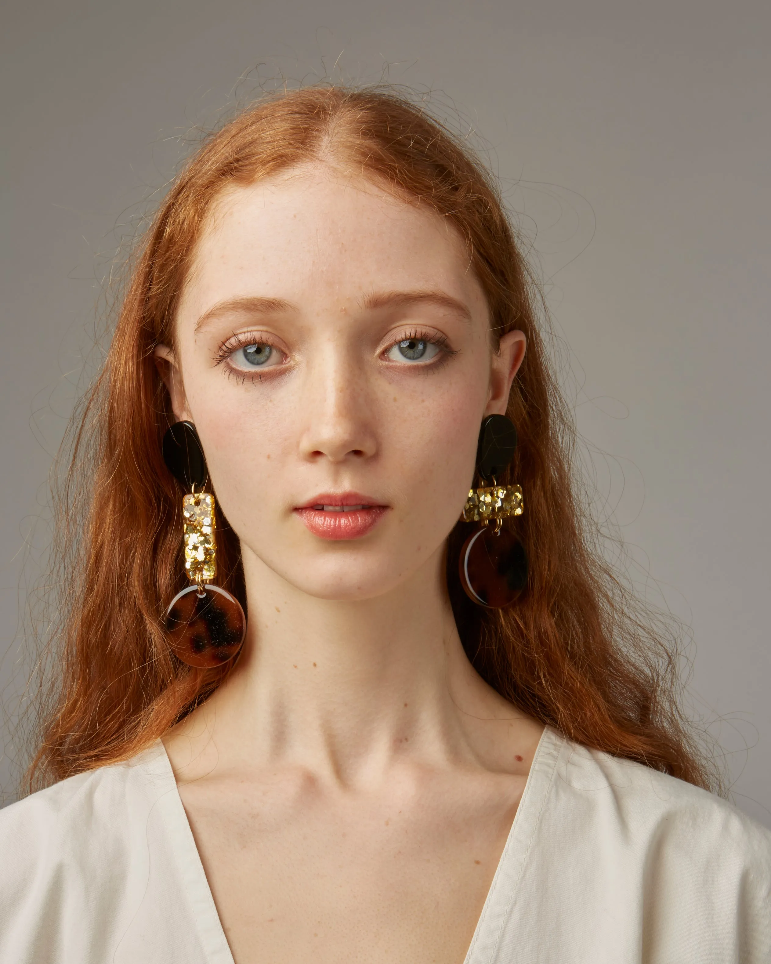 Madeleine Earrings in tortoise