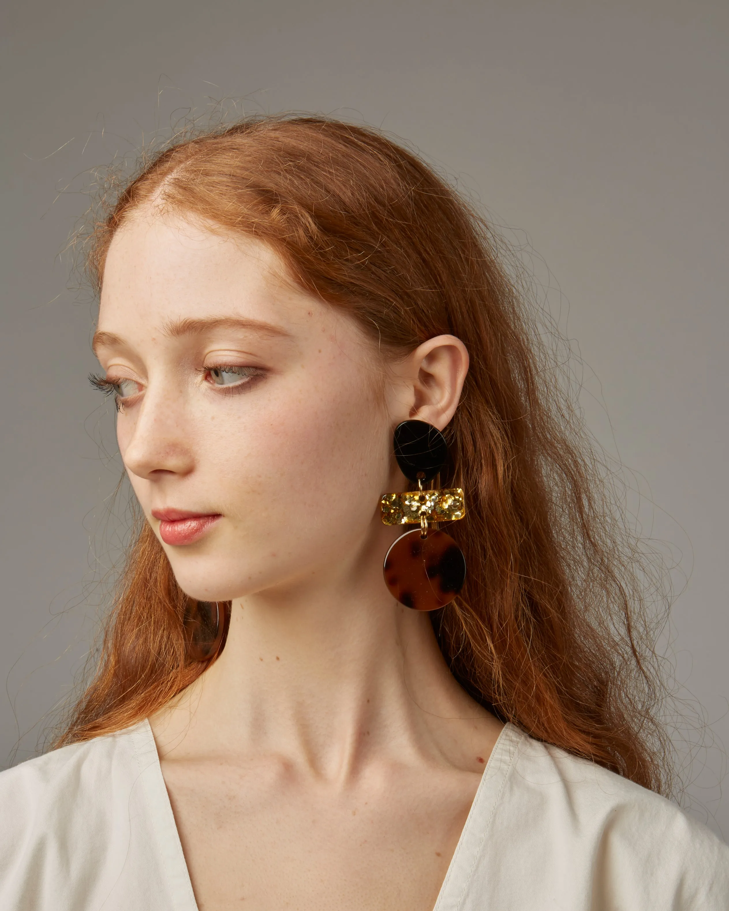 Madeleine Earrings in tortoise
