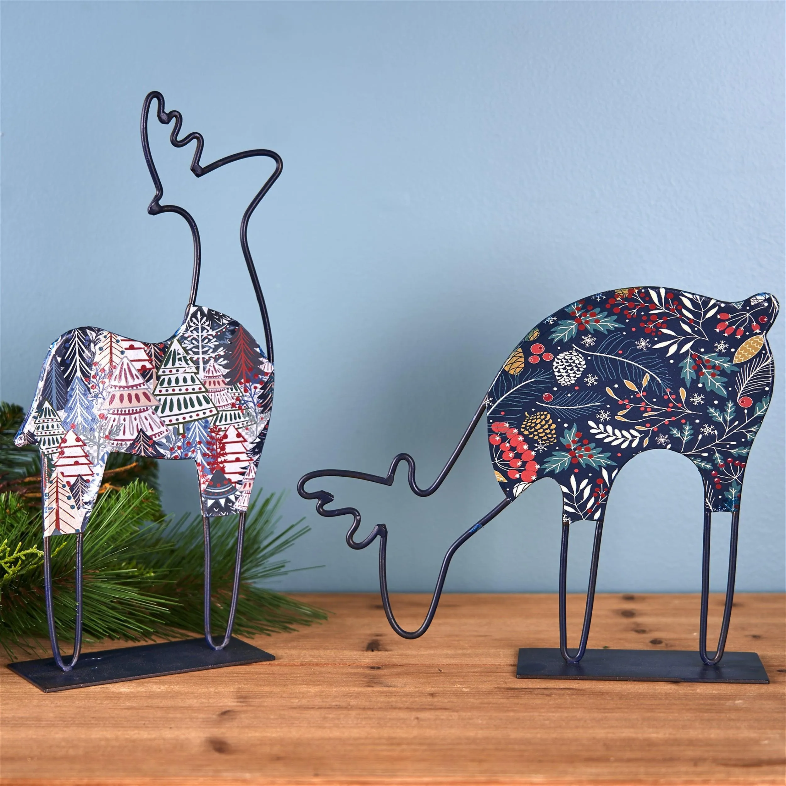 Metal Deer Tabletop Decor (Set of 2)
