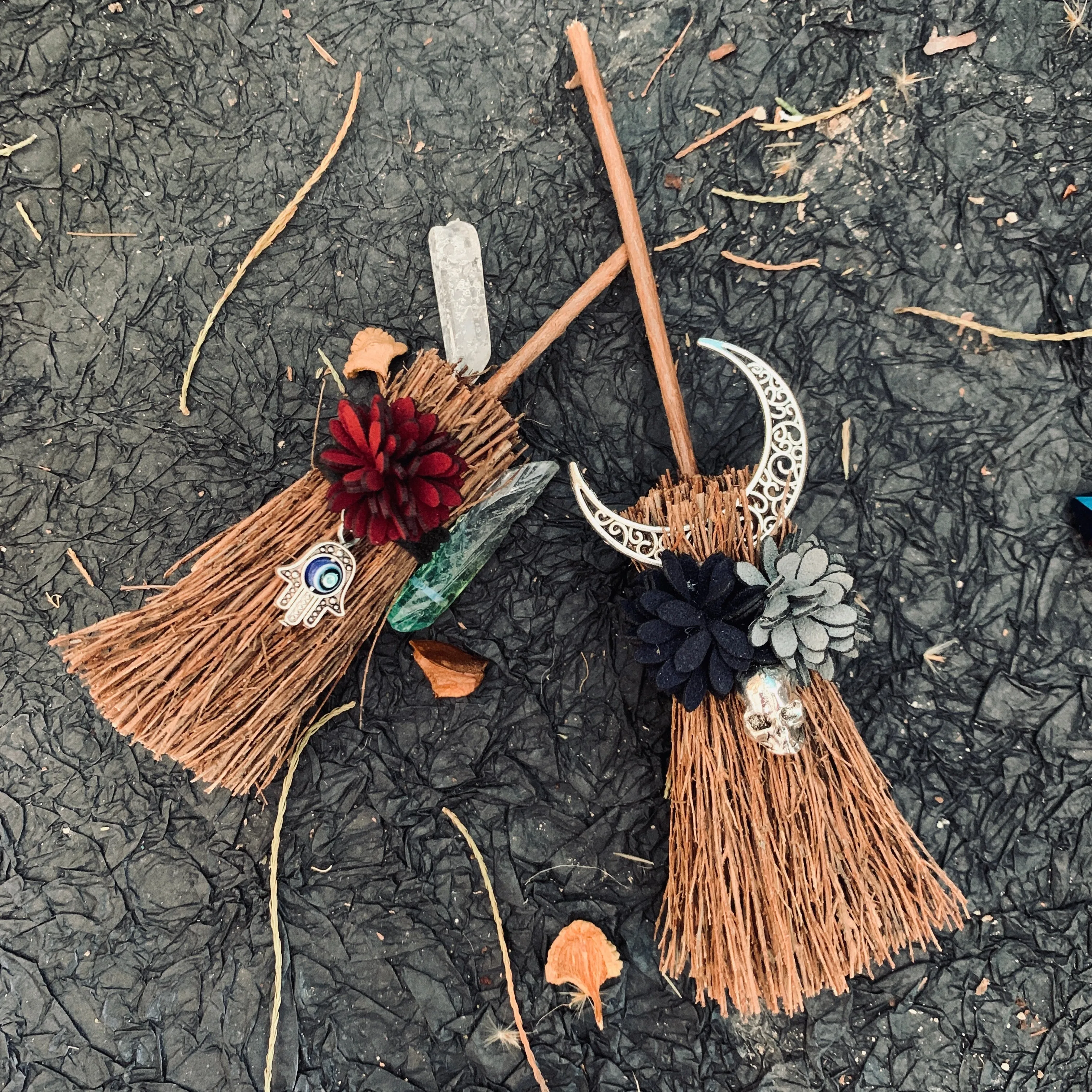 Mini Witch Broom Witchcraft accessories Wicca Altar Broom Necklace Demon Eye Skull Exorcism Car Table Cup decoration pendant