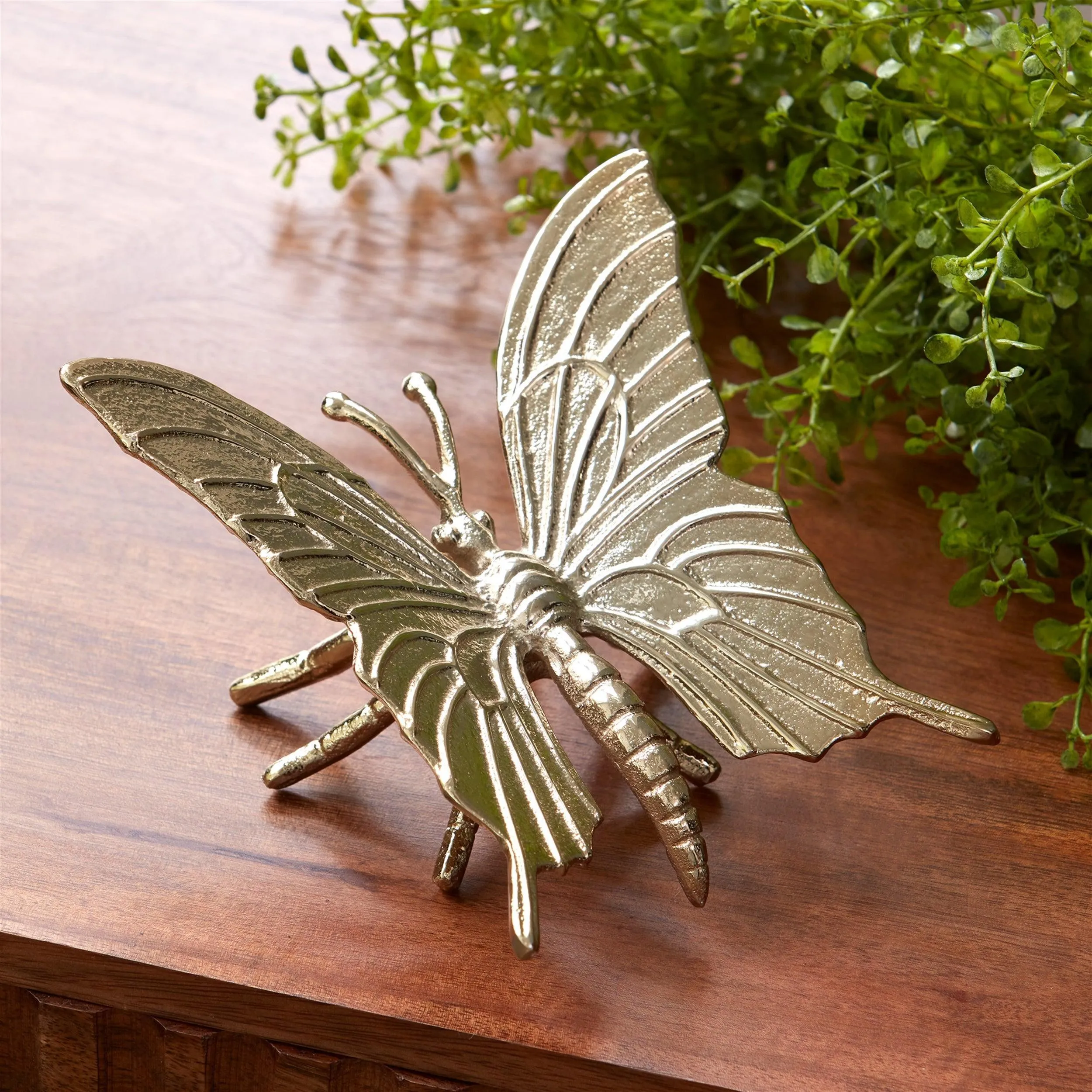 Modern Metal Butterfly Decor (Set of 2)