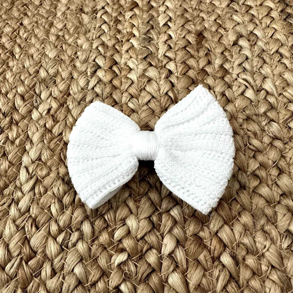 New In Meia Pata White Fantasy Hair Bow