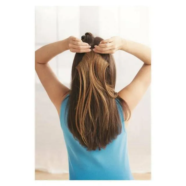 Pop Clip in color  synthetic hair extensions by Hairuwear