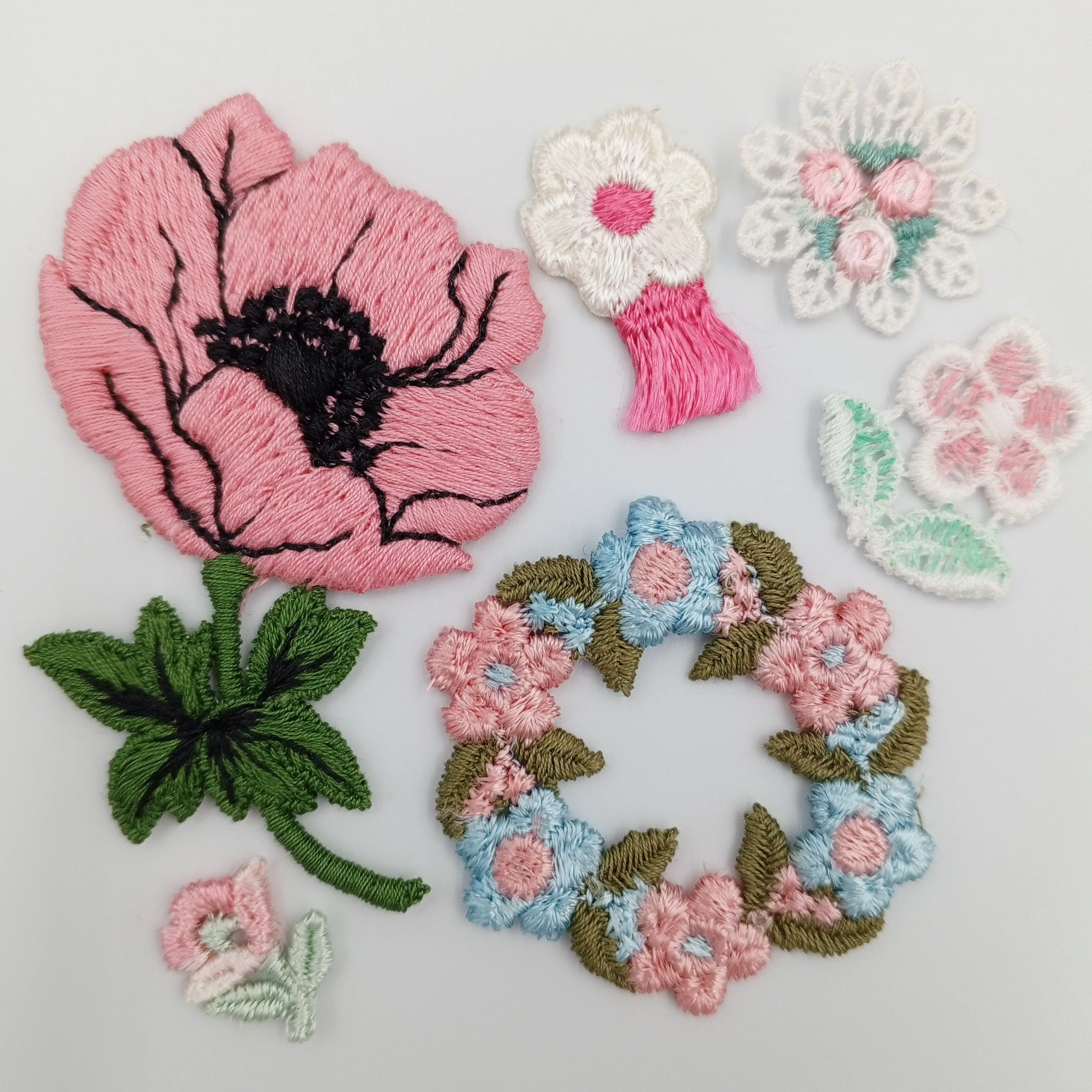Rosy pink Authentic Vintage Flower wreath pale pink Applique patches for DIY sewing and crafting projects 1003