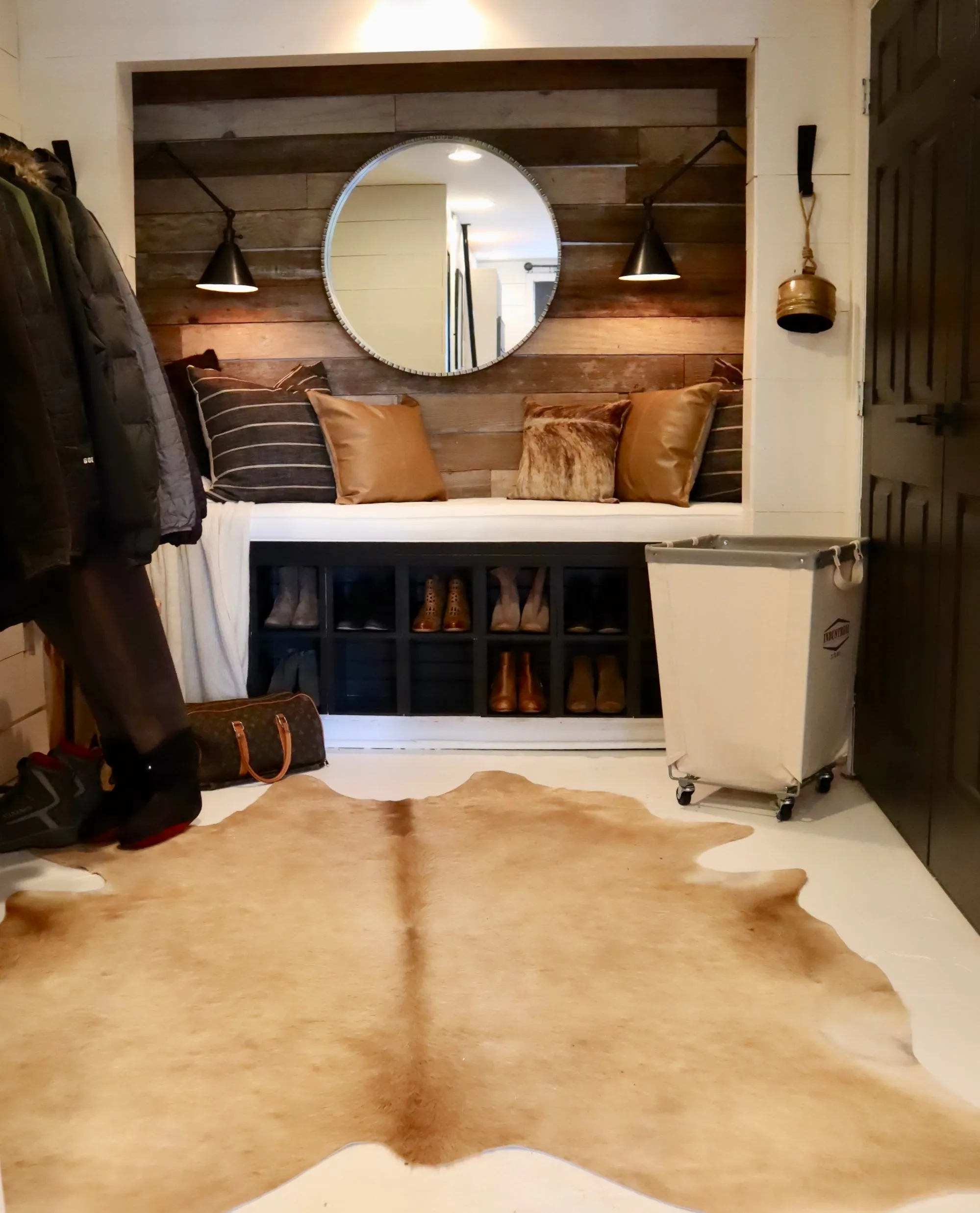 Solid Dark Palomino Cowhide Rug - XL