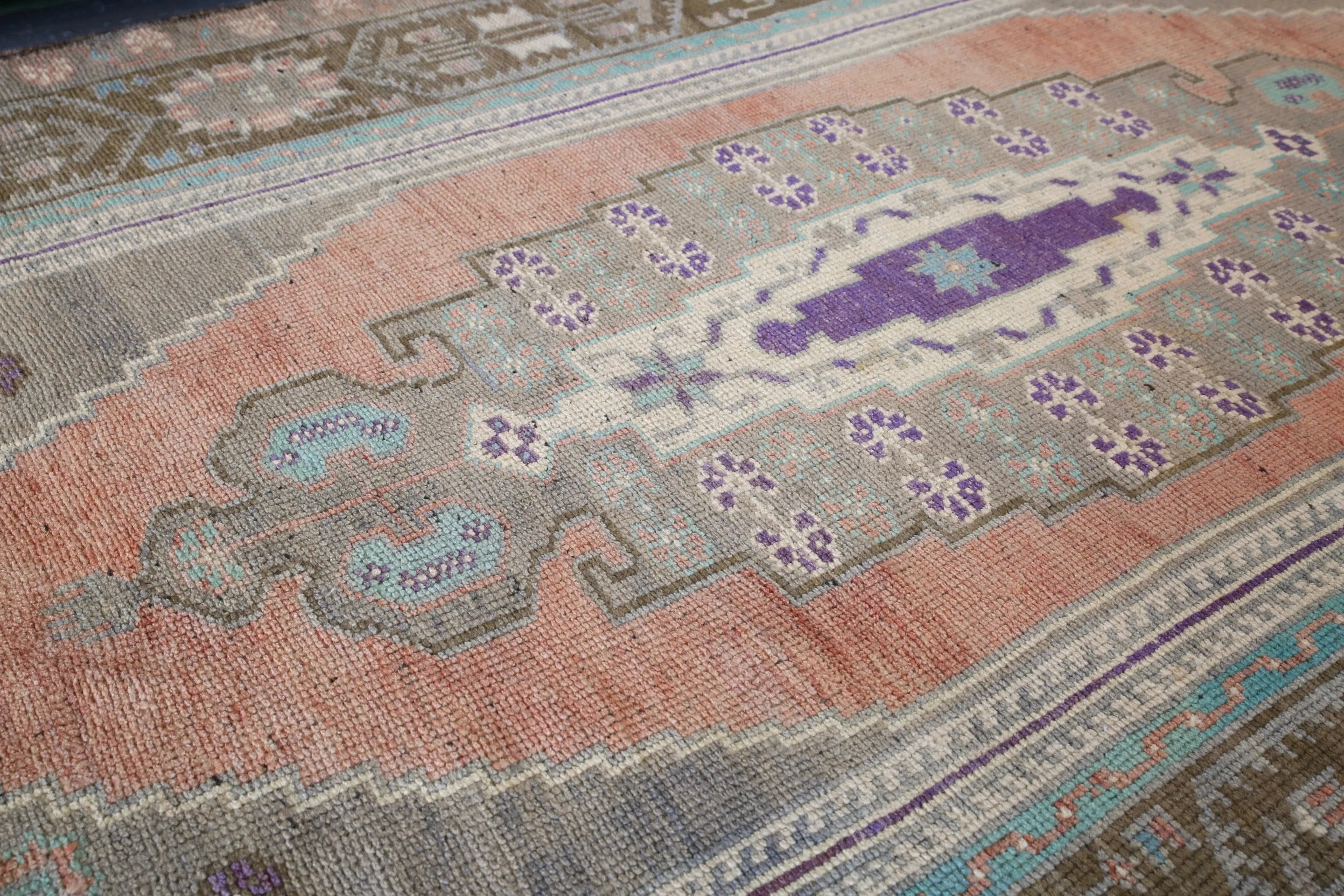 Vintage Anatolian Rug 3.5ftx7ft