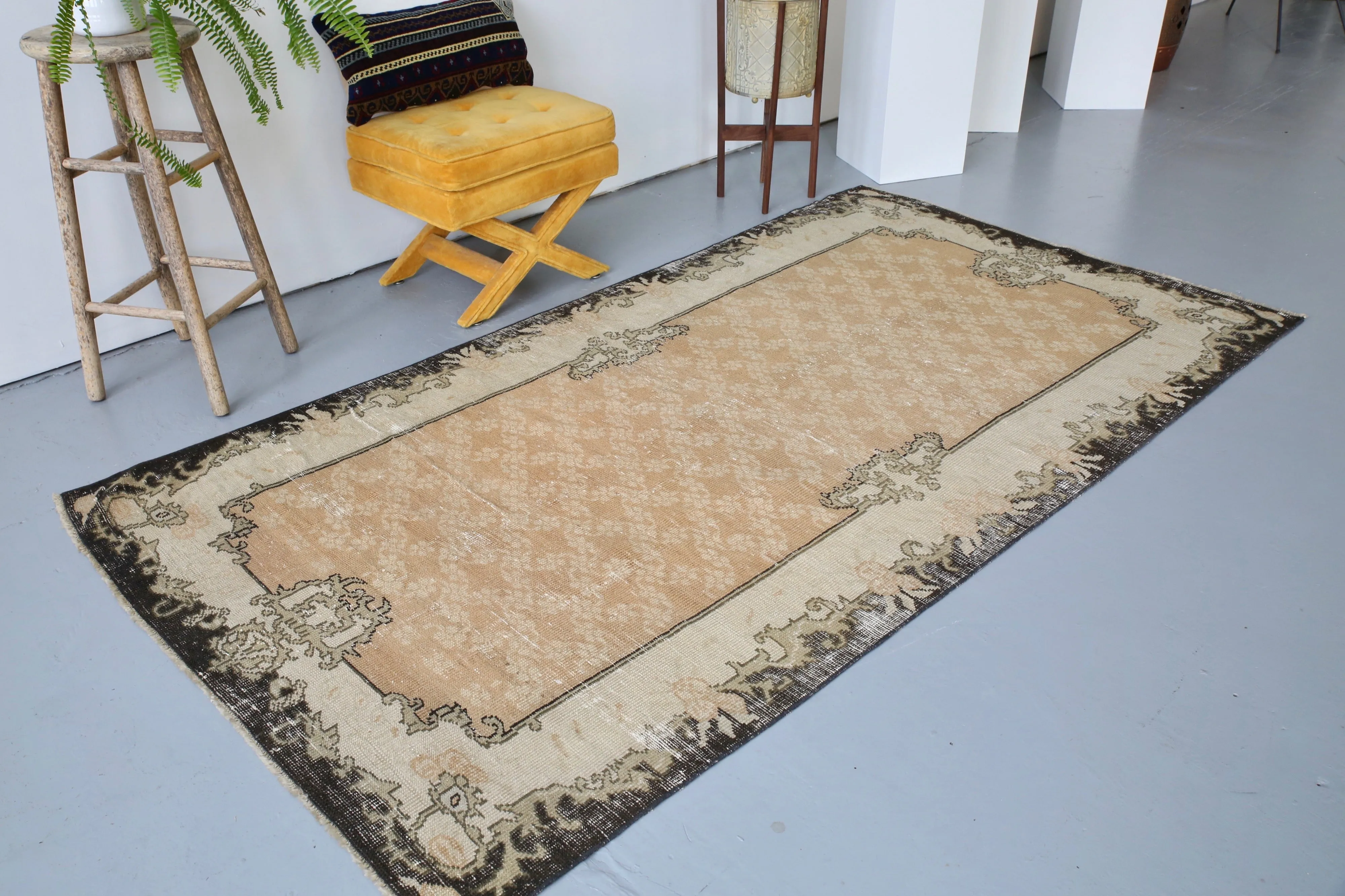 Vintage Anatolian Rug 4.5ftx8.4ft