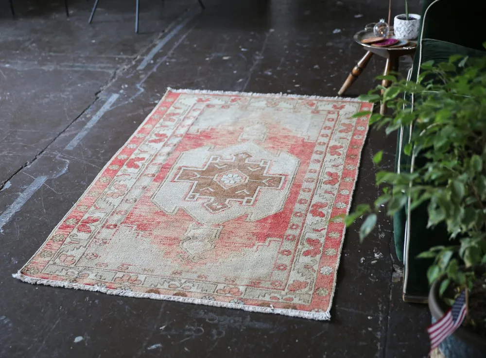 Vintage Faded Anatolian Rug 3.2ftx5.2ft