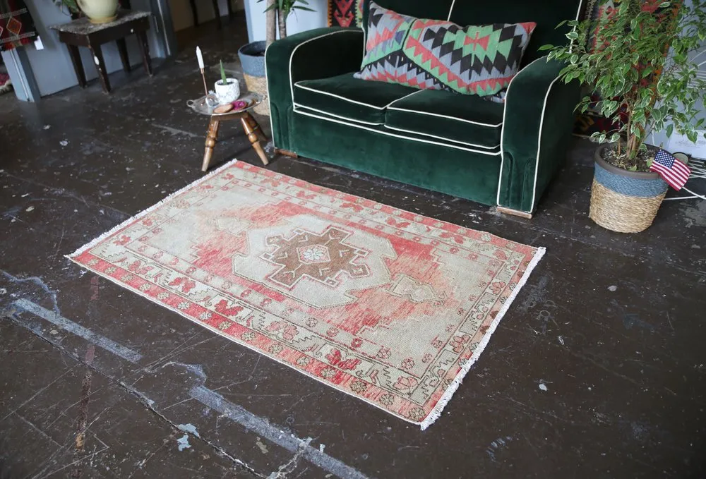 Vintage Faded Anatolian Rug 3.2ftx5.2ft