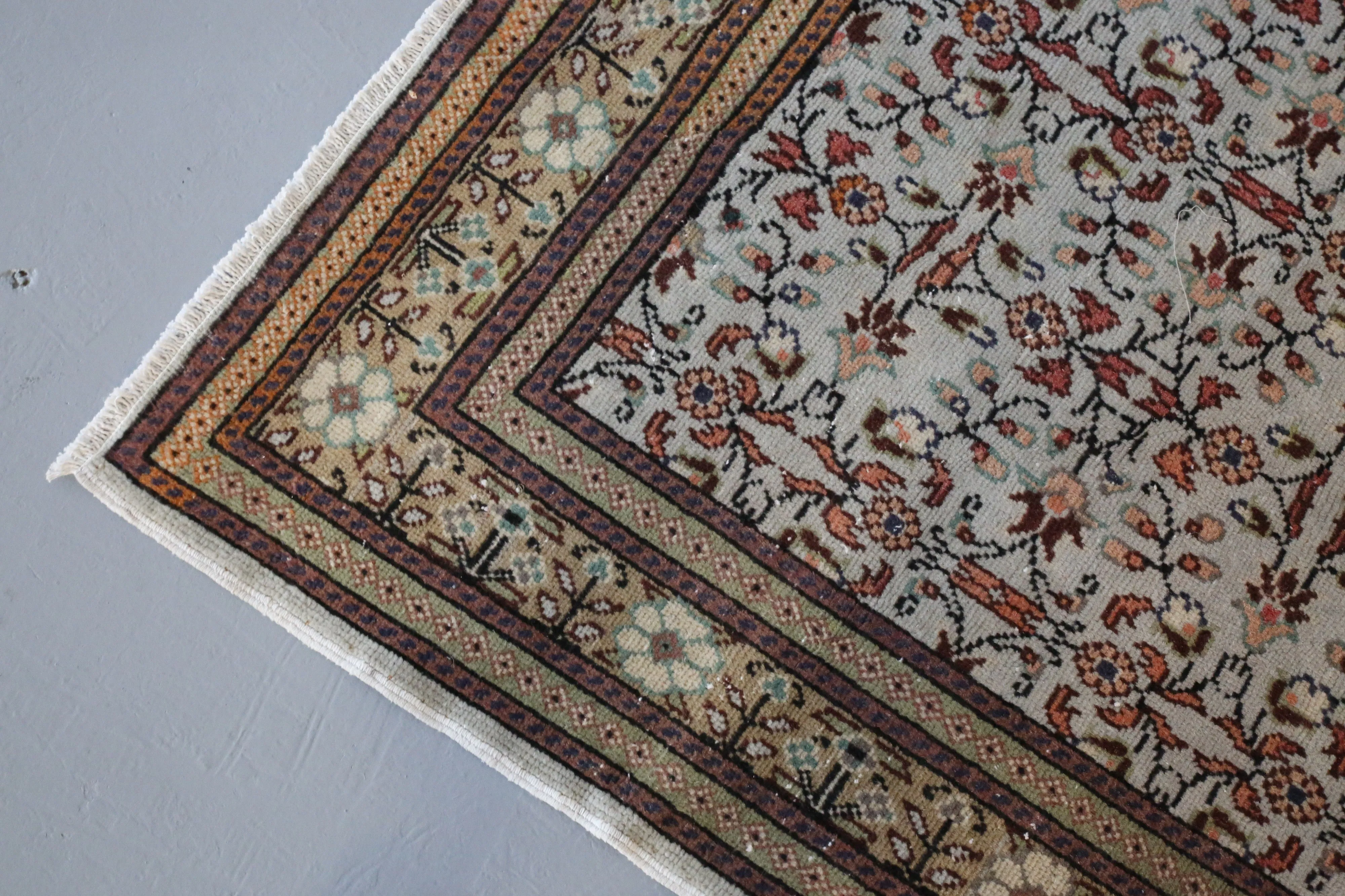Vintage Isparta Rug 4'x6'