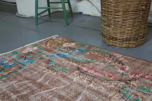 Vintage Isparta Rug 5.10ftx9.4ft