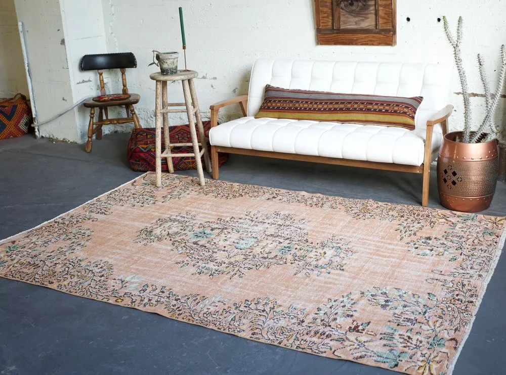 Vintage Isparta Rug 5.7ftx8.6ft