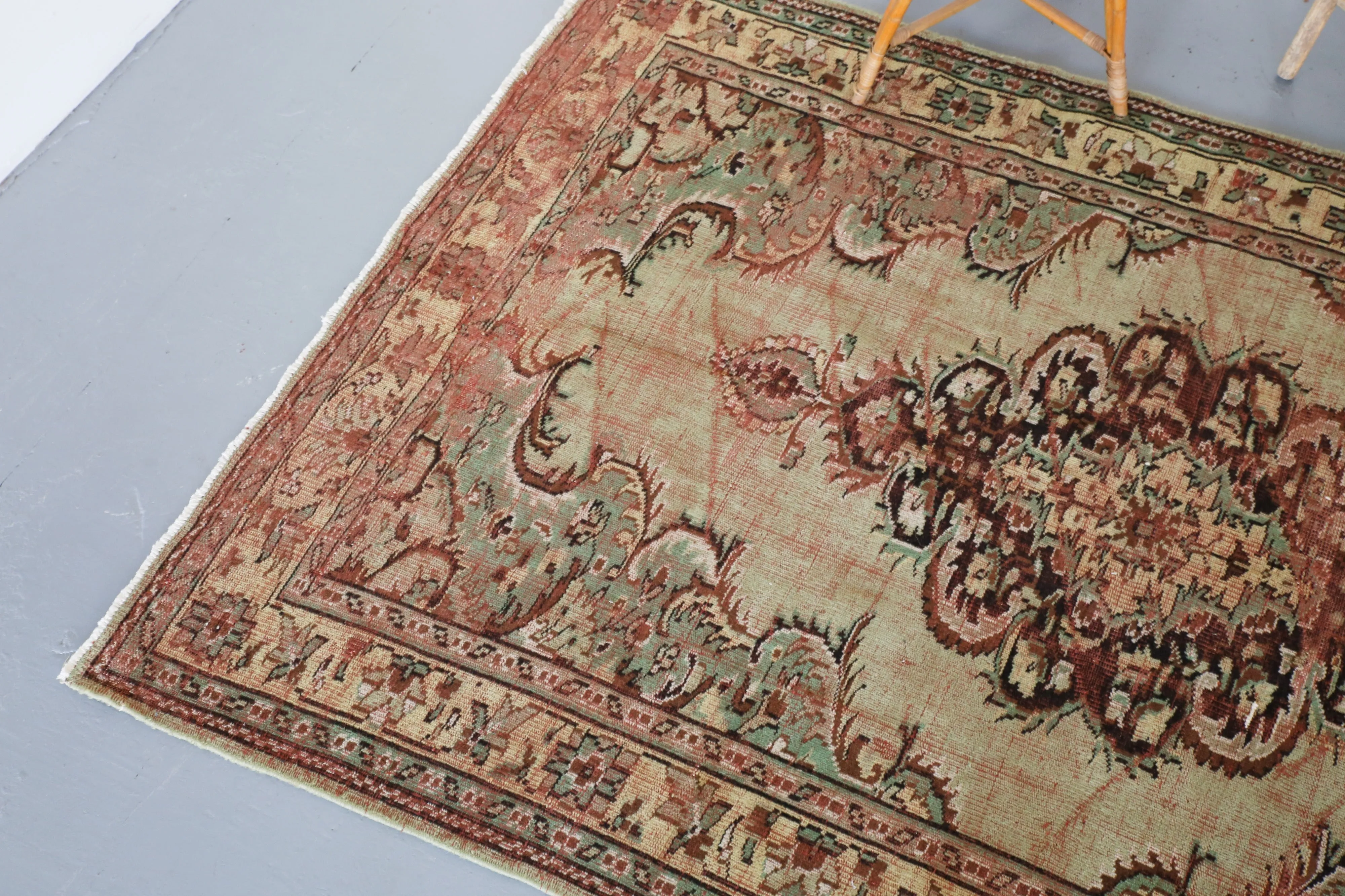 Vintage Turkish Isparta Rug 6'7" x 9'7"
