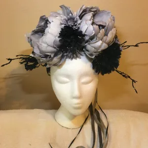 XL Fantasy Wreath - Grey & black