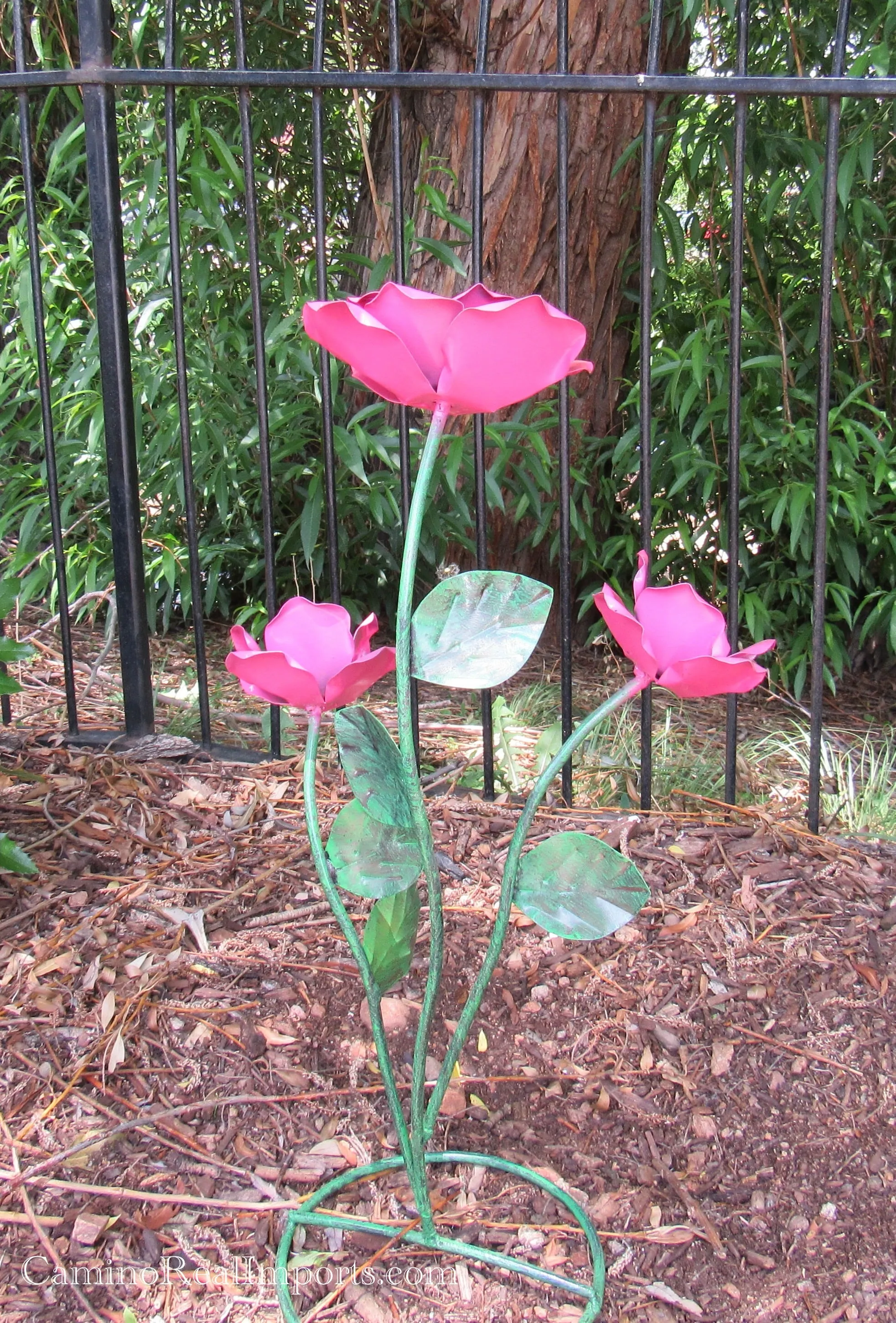 Yard Art Metal Flowers Sculpture 22"  MFLWRMS008