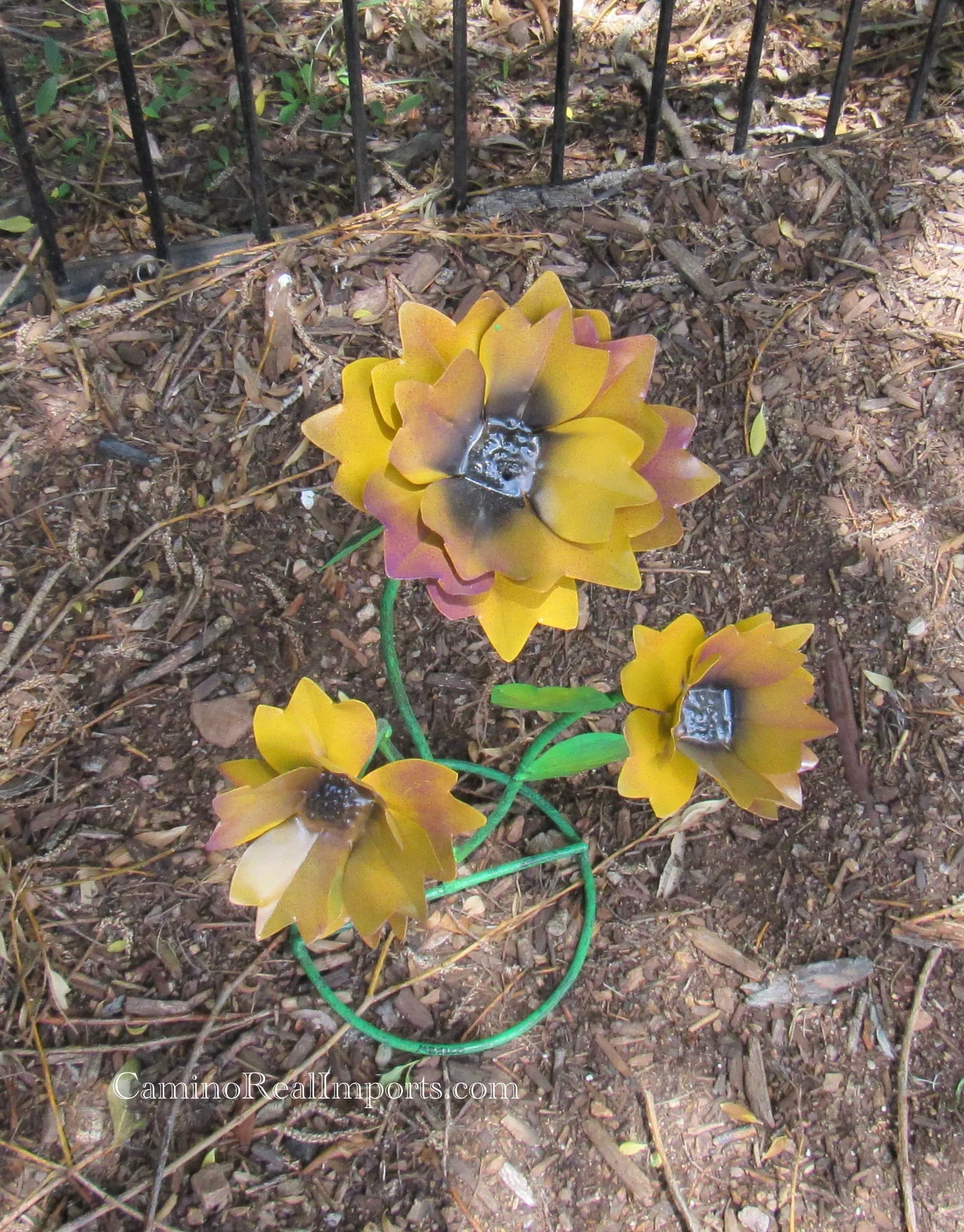 Yard Art Metal Flowers Sculpture 22"  MFLWRMS010
